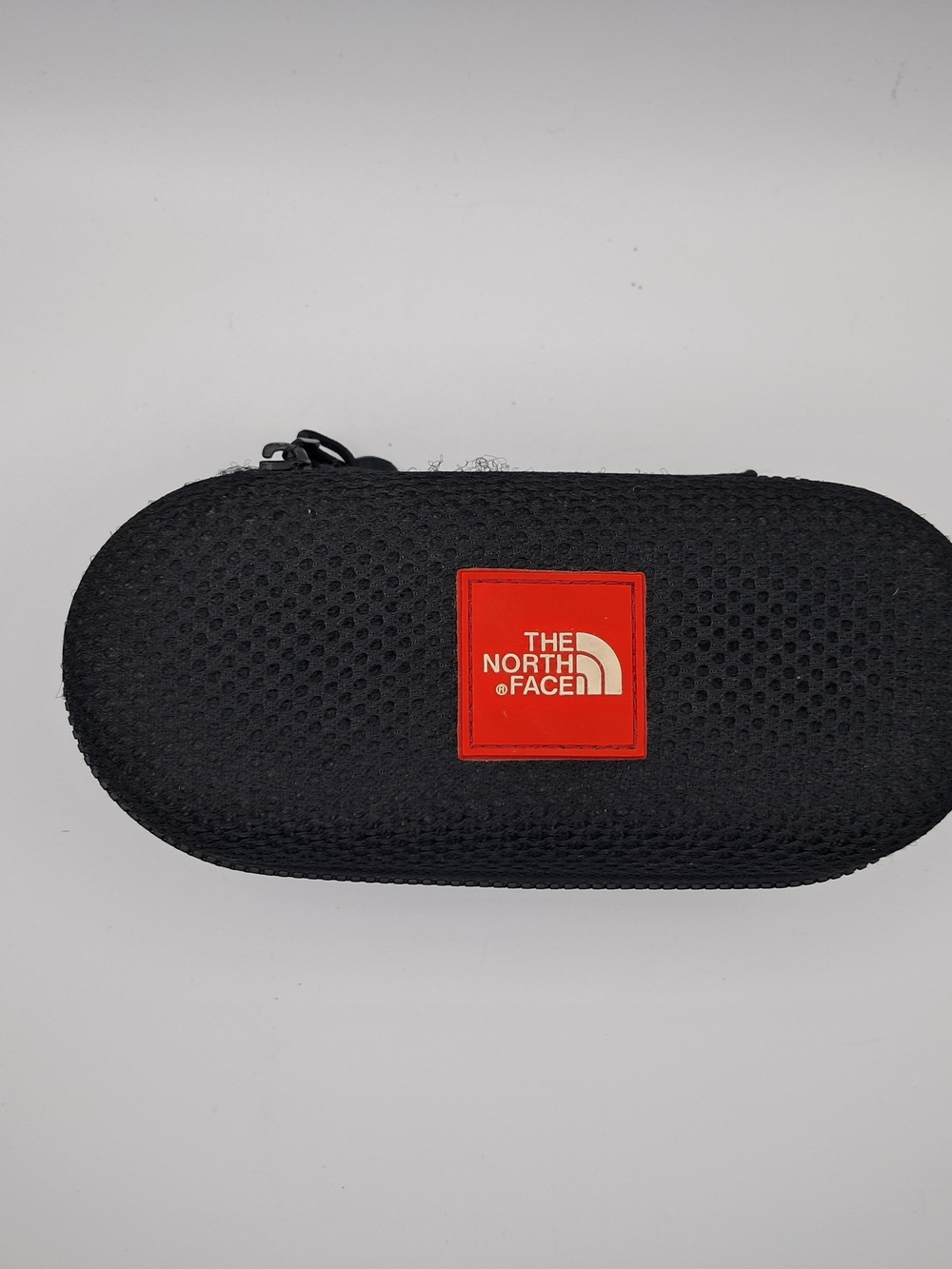 The North Face Black Mesh Hard Shell Sunglasses Case Zippered Box Red Logo Badge